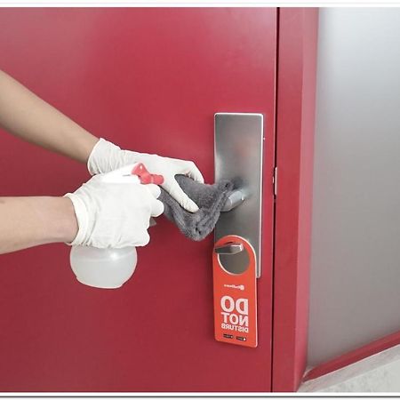 ג'קרטה Reddoorz Plus Near Dharmawangsa Square מראה חיצוני תמונה